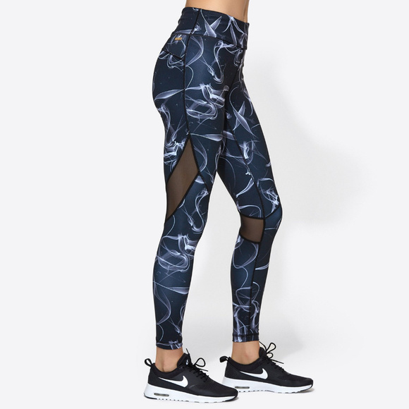 ALALA Printed Cropped Tank / Leggings Set - Picture 5 of 8
